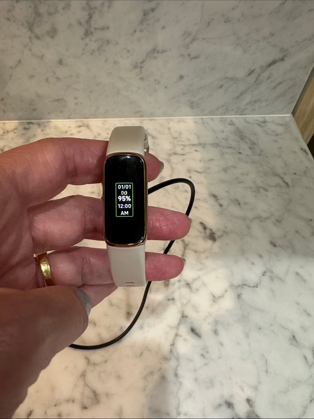 fitbit sleek luxe